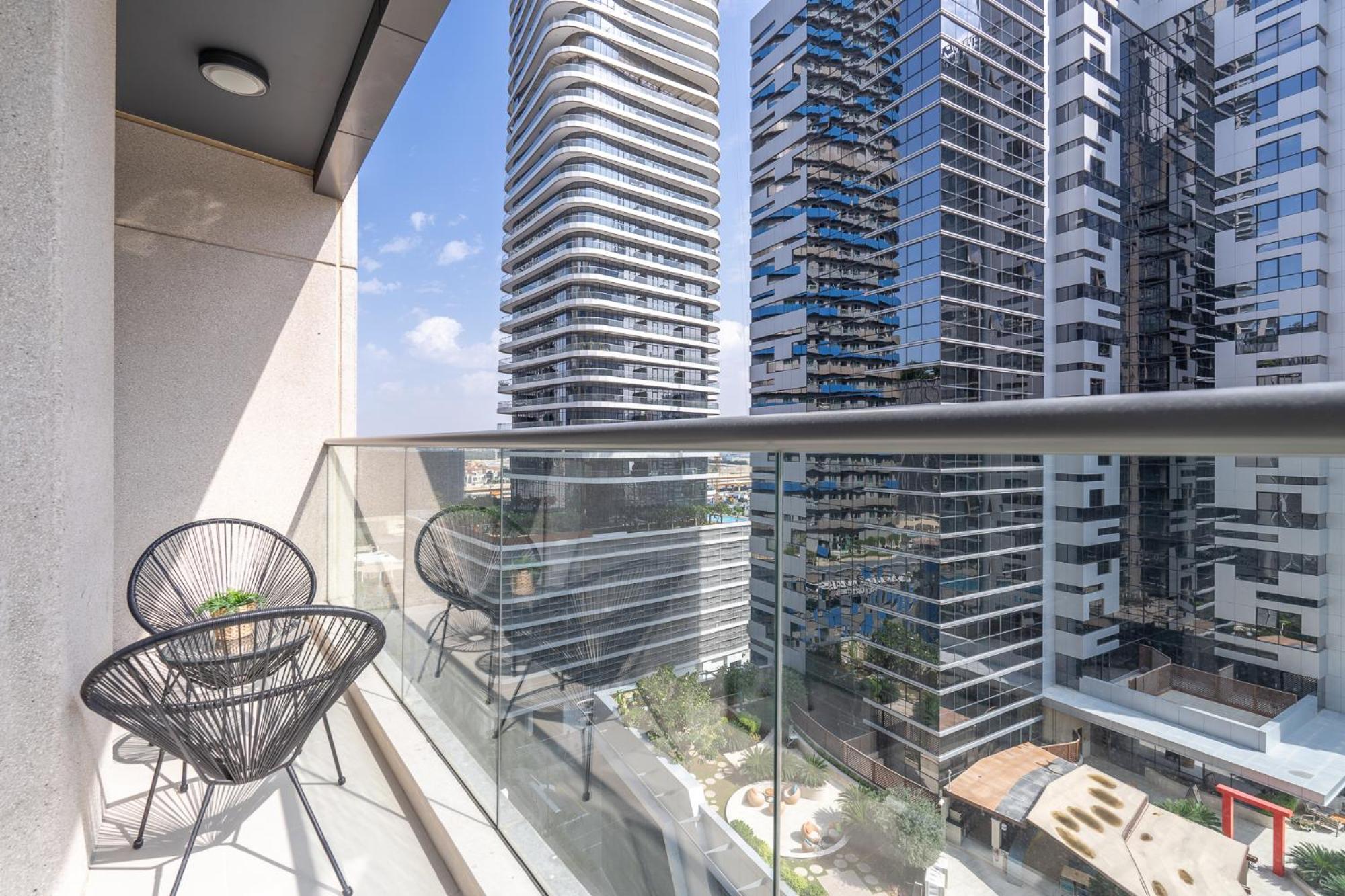 Heaven Crest Vacation Homes Downtown - Studio And 1 Bedroom Suites 2 Minute Walk To Dubai Mall And Burj Khalifa Exterior photo