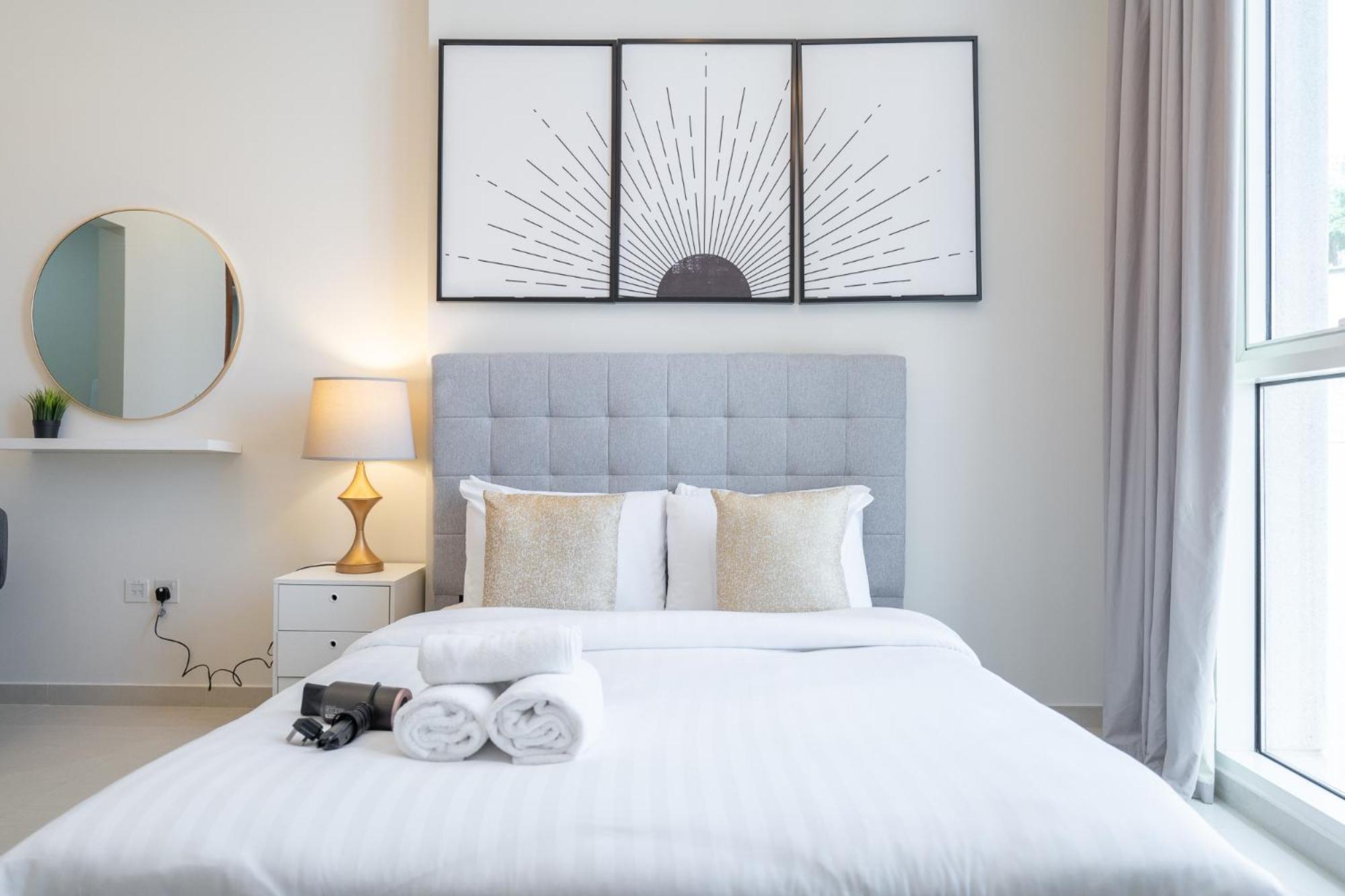 Heaven Crest Vacation Homes Downtown - Studio And 1 Bedroom Suites 2 Minute Walk To Dubai Mall And Burj Khalifa Exterior photo