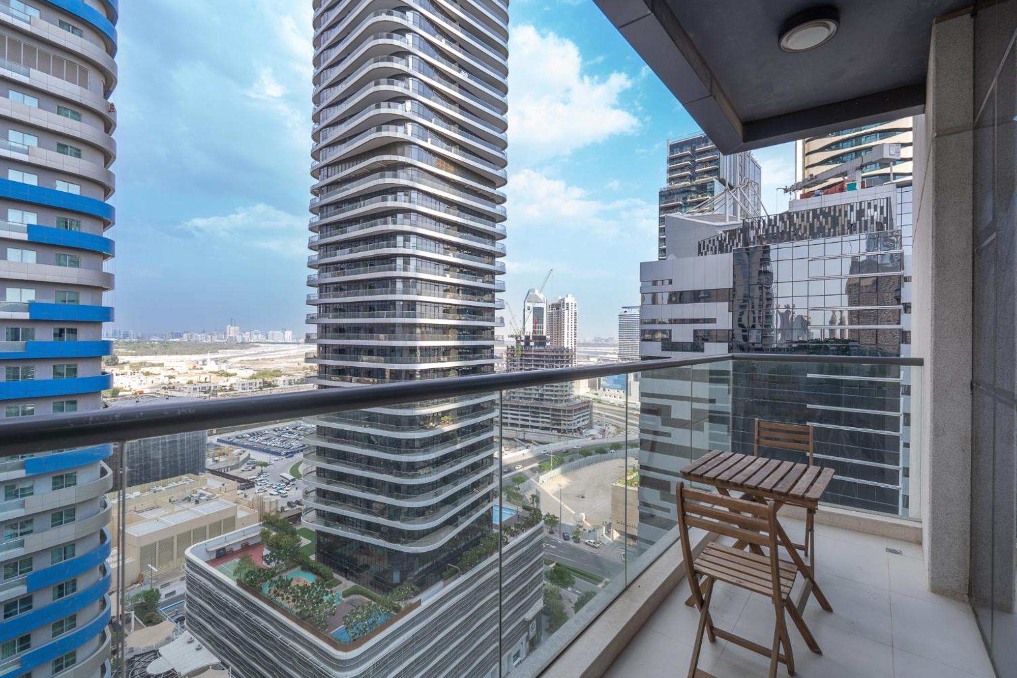 Heaven Crest Vacation Homes Downtown - Studio And 1 Bedroom Suites 2 Minute Walk To Dubai Mall And Burj Khalifa Exterior photo