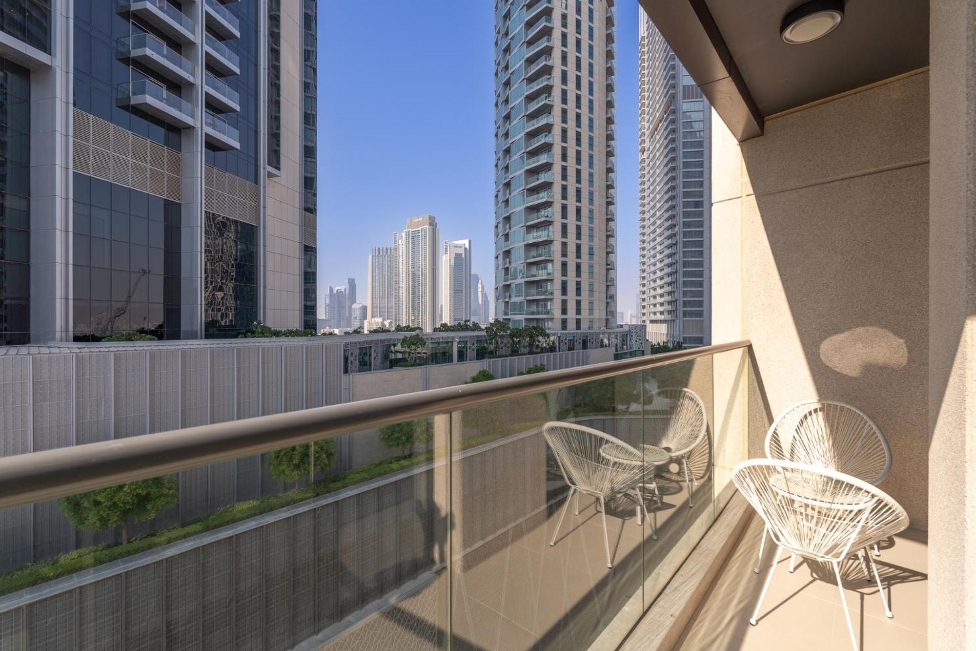 Heaven Crest Vacation Homes Downtown - Studio And 1 Bedroom Suites 2 Minute Walk To Dubai Mall And Burj Khalifa Exterior photo